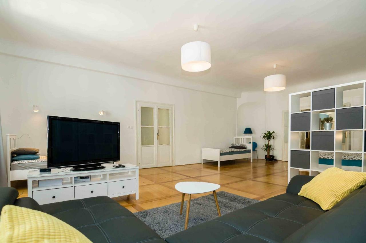 Elegant Central Apartment Ljubljana Buitenkant foto